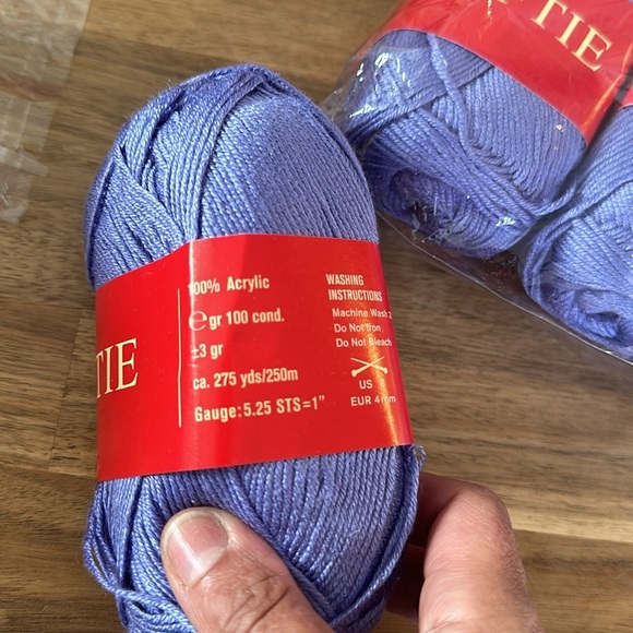 SOFTIE ⭐️ YARN BUNDLE - Picture 2 of 3